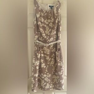 Women’s Dress size 6